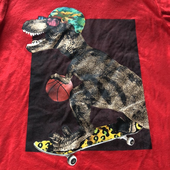 Old Navy Set of 2 Red & Green Short Sleeve Tees with Dinosaur Graphics | XL - Picture 9 of 15